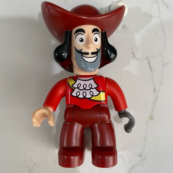 Lego Duplo Disney’s Captain Hook Figure - Picture 1 of 2